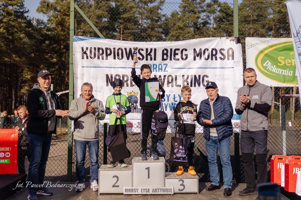 Serafin gościł biegaczy i miłośników Nordic Walking. Tak wyglądał VIII Kurpiowski Bieg Morsa [08.03.2026]  - zdjęcie #53 - eOstroleka.pl