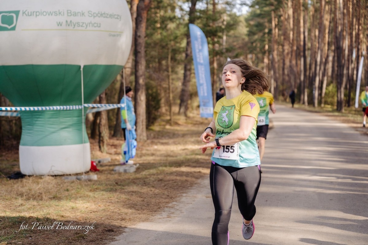 Serafin gościł biegaczy i miłośników Nordic Walking. Tak wyglądał VIII Kurpiowski Bieg Morsa [08.03.2026]  - zdjęcie #166 - eOstroleka.pl