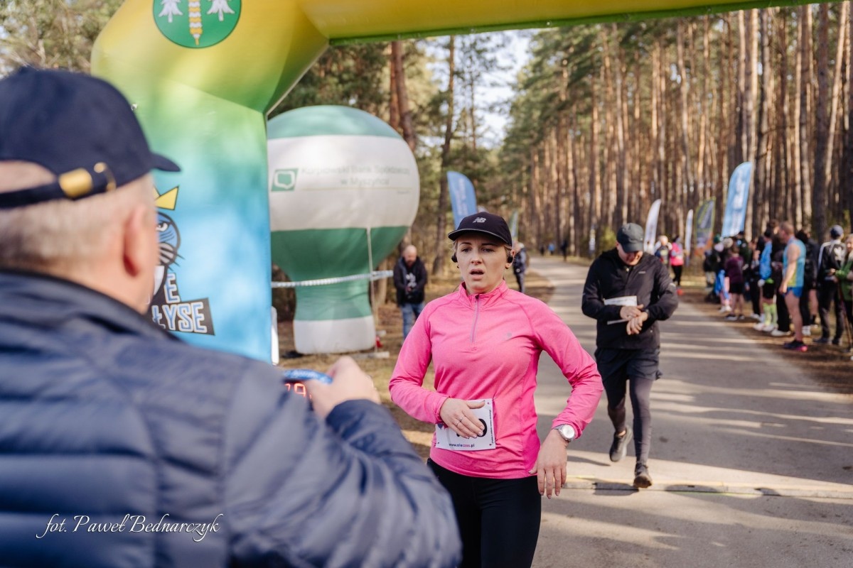 Serafin gościł biegaczy i miłośników Nordic Walking. Tak wyglądał VIII Kurpiowski Bieg Morsa [08.03.2026]  - zdjęcie #158 - eOstroleka.pl