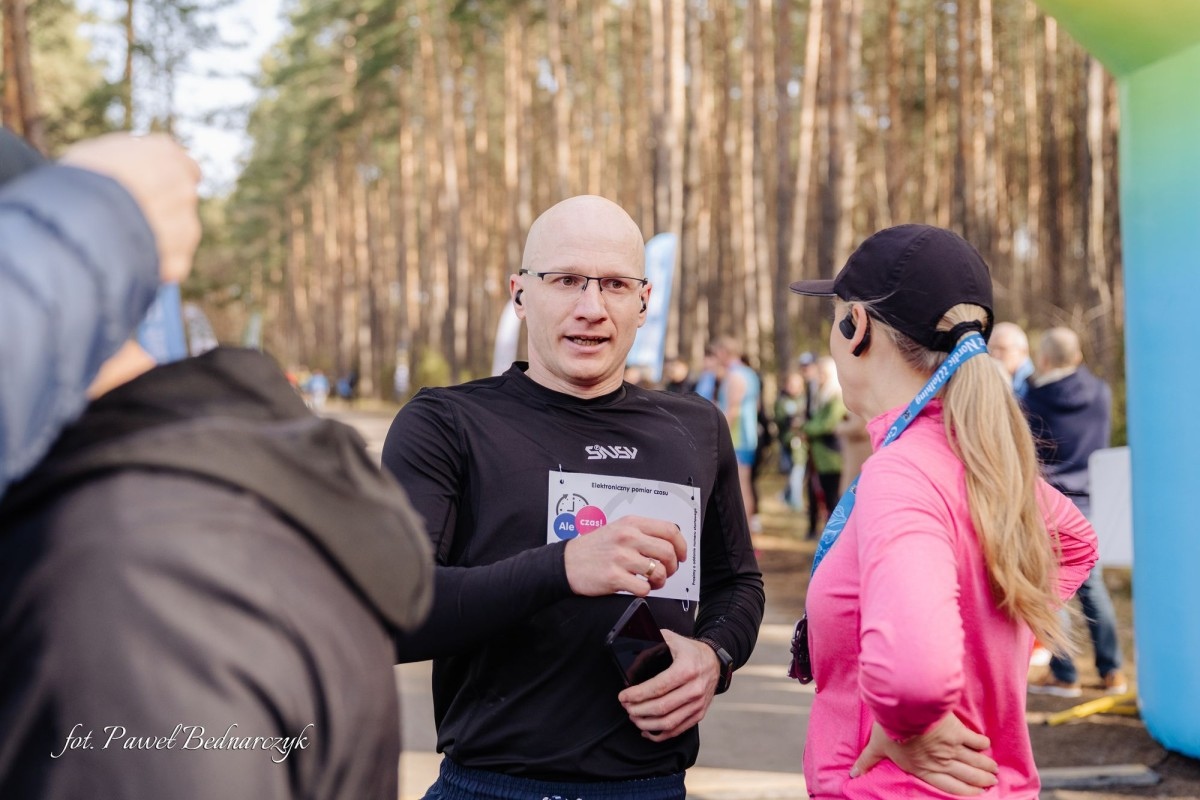 Serafin gościł biegaczy i miłośników Nordic Walking. Tak wyglądał VIII Kurpiowski Bieg Morsa [08.03.2026]  - zdjęcie #155 - eOstroleka.pl