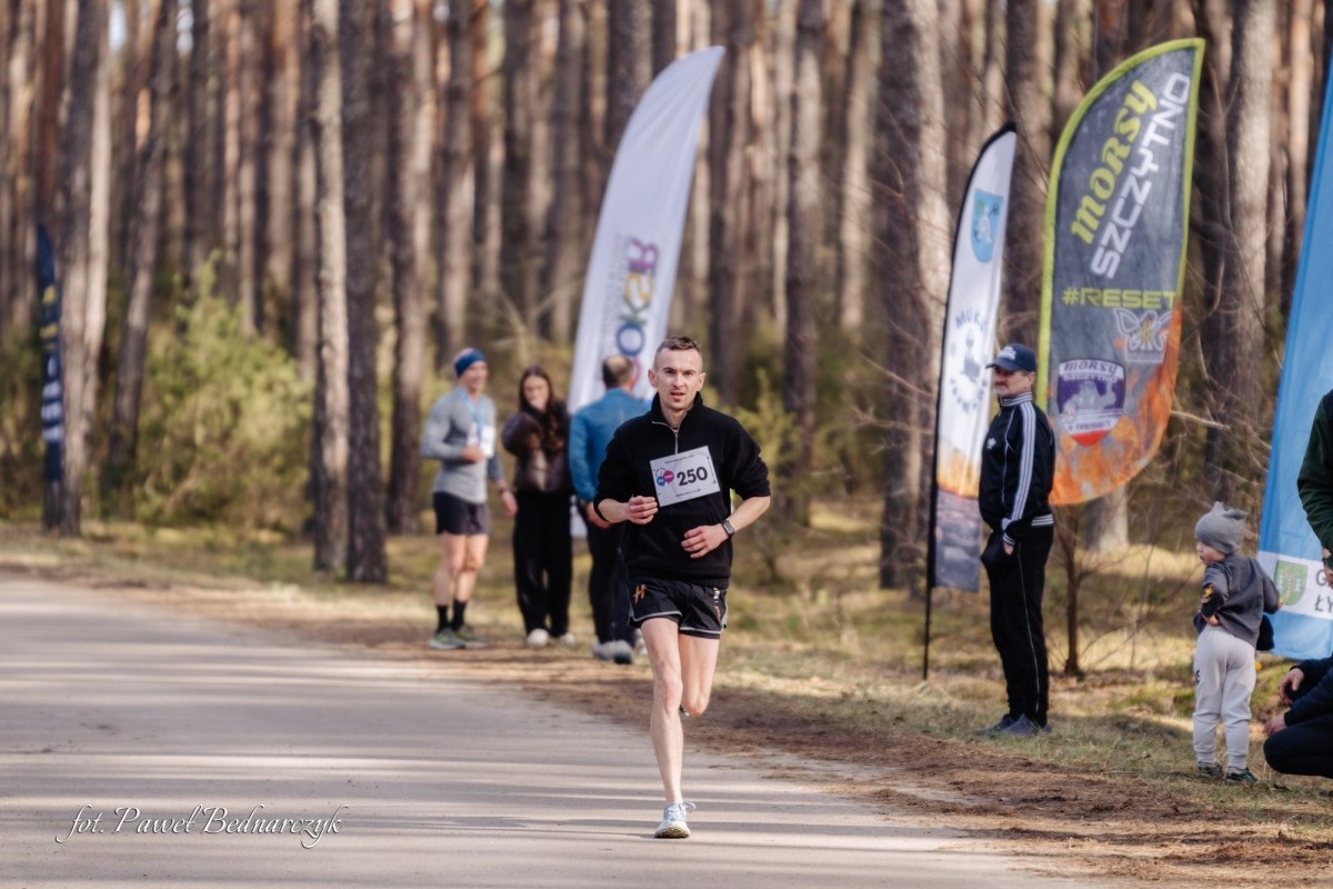 Serafin gościł biegaczy i miłośników Nordic Walking. Tak wyglądał VIII Kurpiowski Bieg Morsa [08.03.2026]  - zdjęcie #145 - eOstroleka.pl