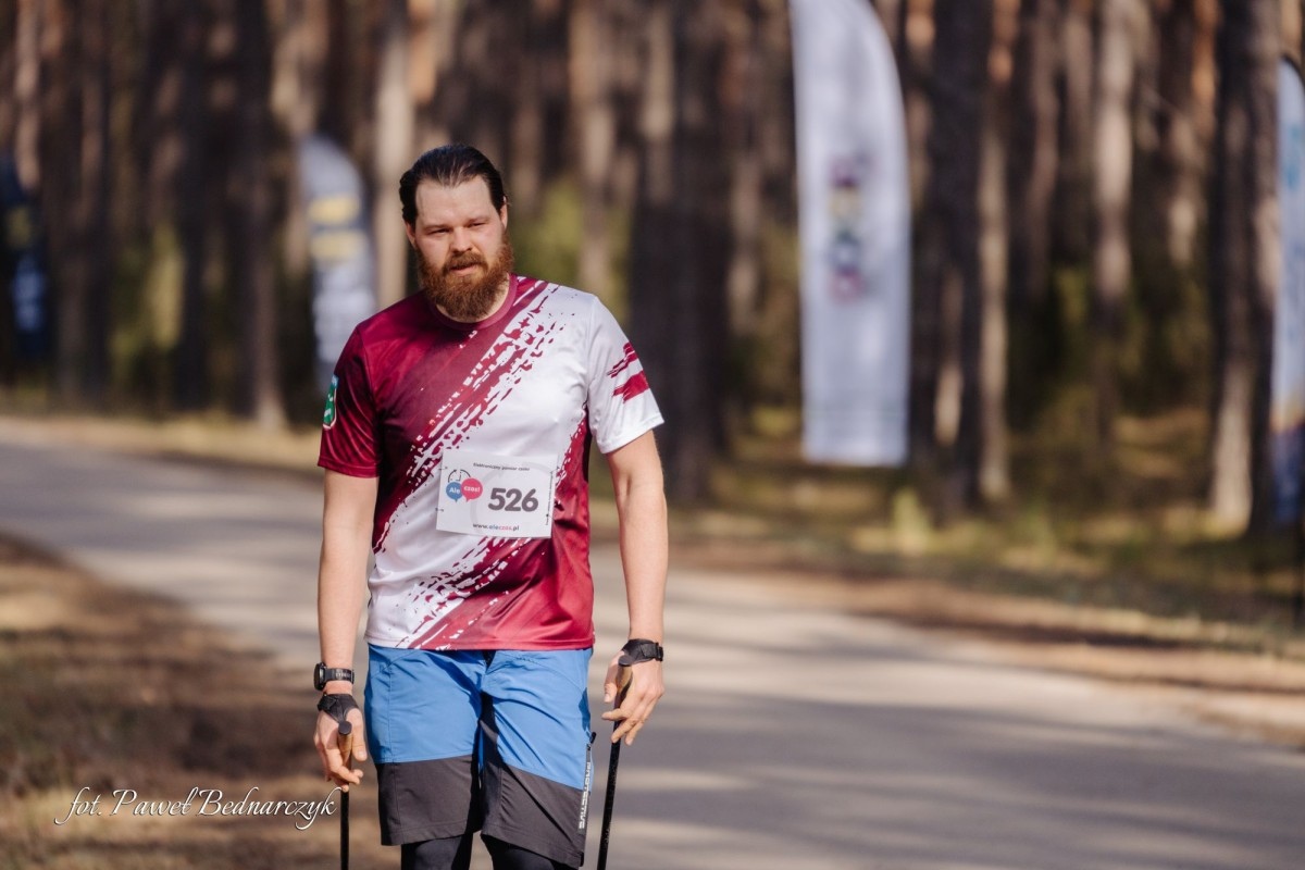 Serafin gościł biegaczy i miłośników Nordic Walking. Tak wyglądał VIII Kurpiowski Bieg Morsa [08.03.2026]  - zdjęcie #21 - eOstroleka.pl