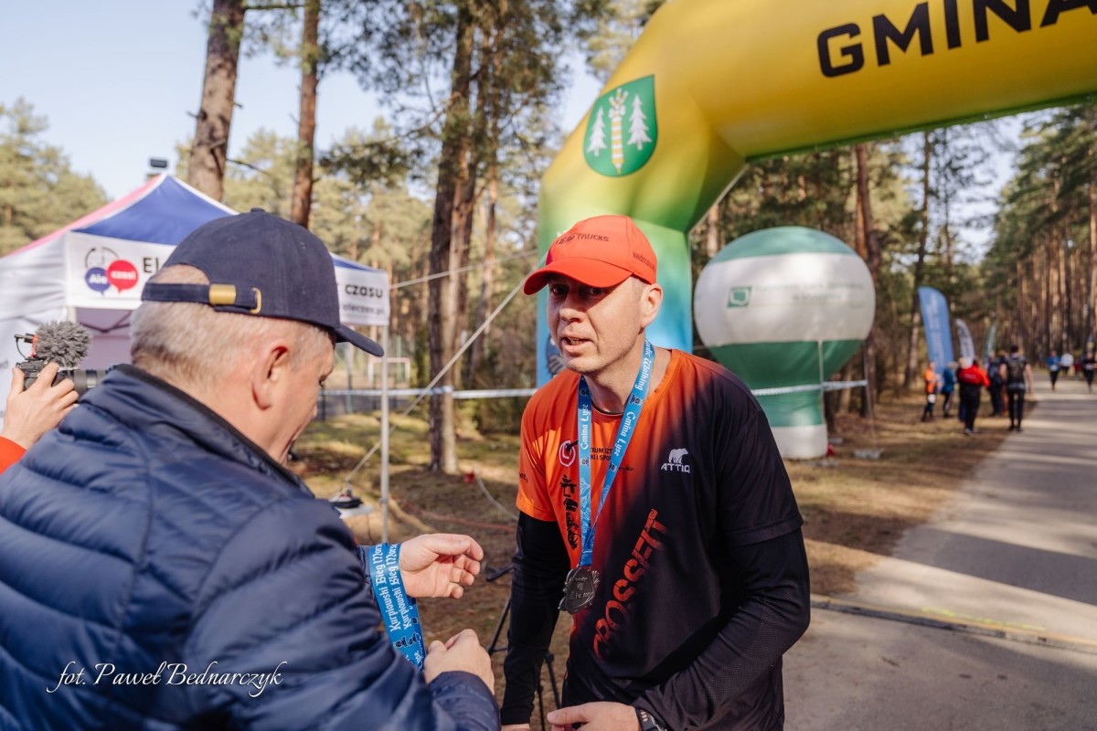 Serafin gościł biegaczy i miłośników Nordic Walking. Tak wyglądał VIII Kurpiowski Bieg Morsa [08.03.2026]  - zdjęcie #134 - eOstroleka.pl
