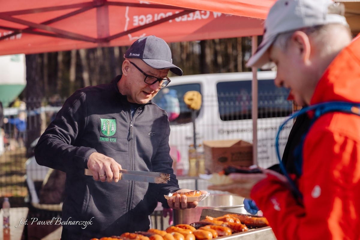 Serafin gościł biegaczy i miłośników Nordic Walking. Tak wyglądał VIII Kurpiowski Bieg Morsa [08.03.2026]  - zdjęcie #14 - eOstroleka.pl