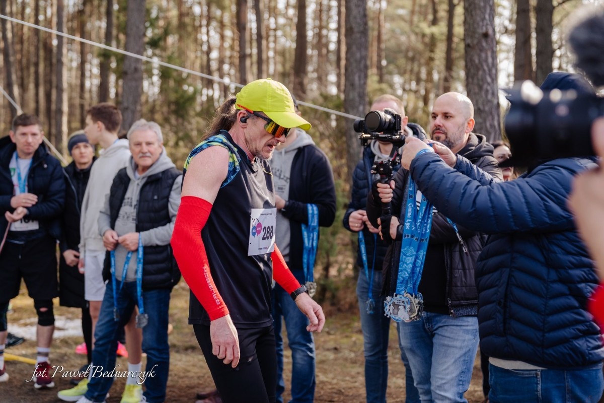 Serafin gościł biegaczy i miłośników Nordic Walking. Tak wyglądał VIII Kurpiowski Bieg Morsa [08.03.2026]  - zdjęcie #131 - eOstroleka.pl