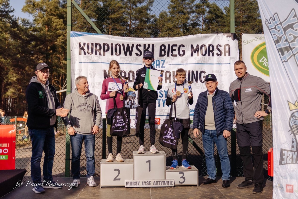 Serafin gościł biegaczy i miłośników Nordic Walking. Tak wyglądał VIII Kurpiowski Bieg Morsa [08.03.2026]  - zdjęcie #2 - eOstroleka.pl