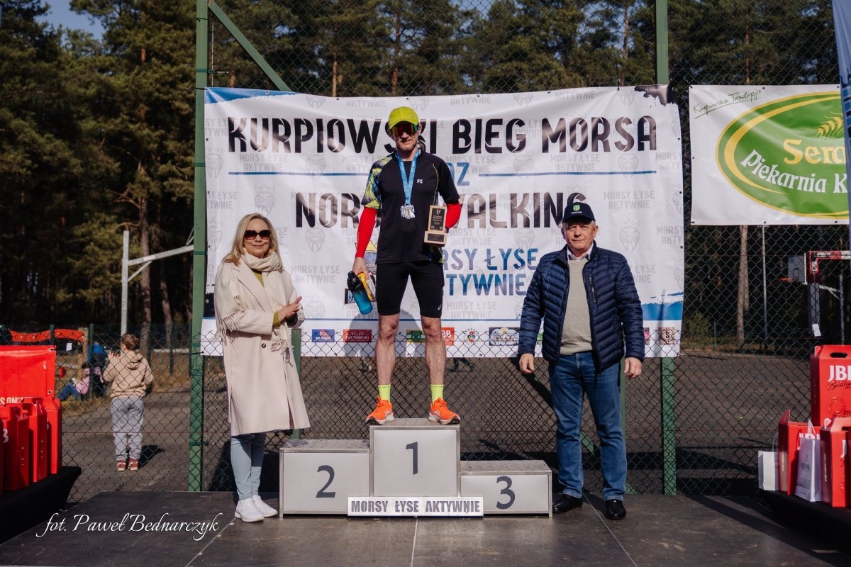 Serafin gościł biegaczy i miłośników Nordic Walking. Tak wyglądał VIII Kurpiowski Bieg Morsa [08.03.2026]  - zdjęcie #1 - eOstroleka.pl