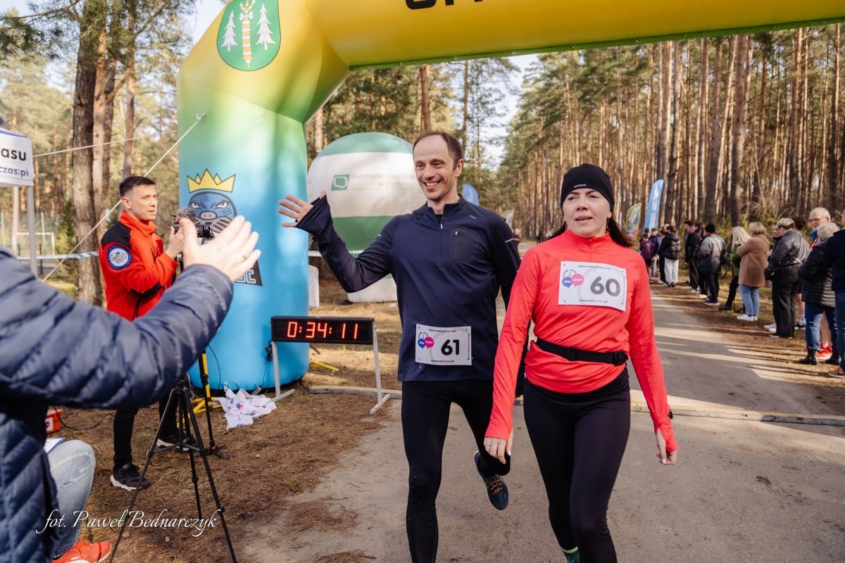 Serafin gościł biegaczy i miłośników Nordic Walking. Tak wyglądał VIII Kurpiowski Bieg Morsa [08.03.2026]  - zdjęcie #126 - eOstroleka.pl