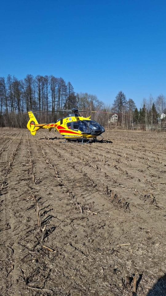 Wypadek motocyklisty w Komorowie [15.03.2026] - zdjęcie #1 - eOstroleka.pl