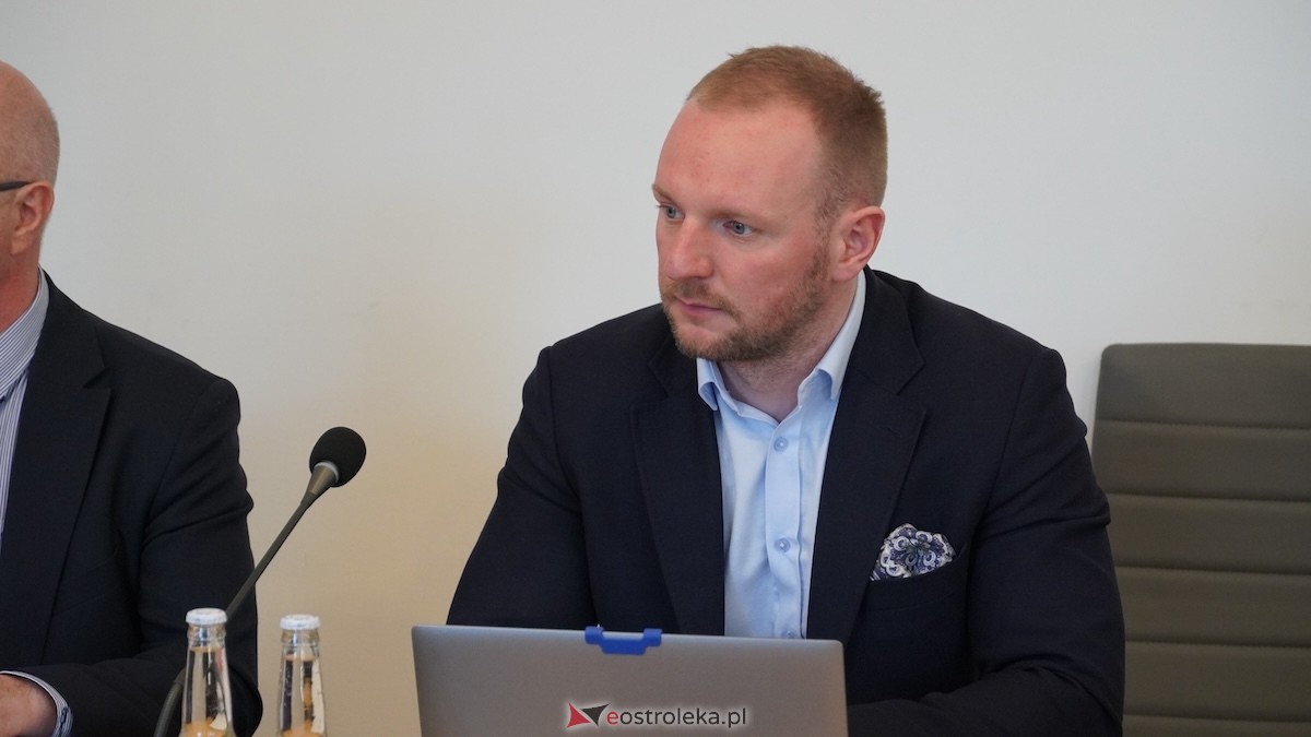 XXVI sesja Rady Powiatu w Ostrołęce [17.03.2026] - zdjęcie #25 - eOstroleka.pl