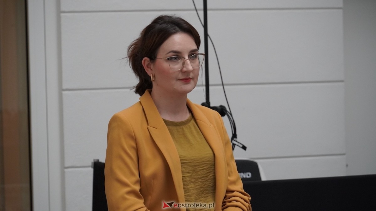Otwarcie wystawy Konstantego Chojnowskiego w Muzeum Kultury Kurpiowskiej [17.03.2026] - zdjęcie #34 - eOstroleka.pl
