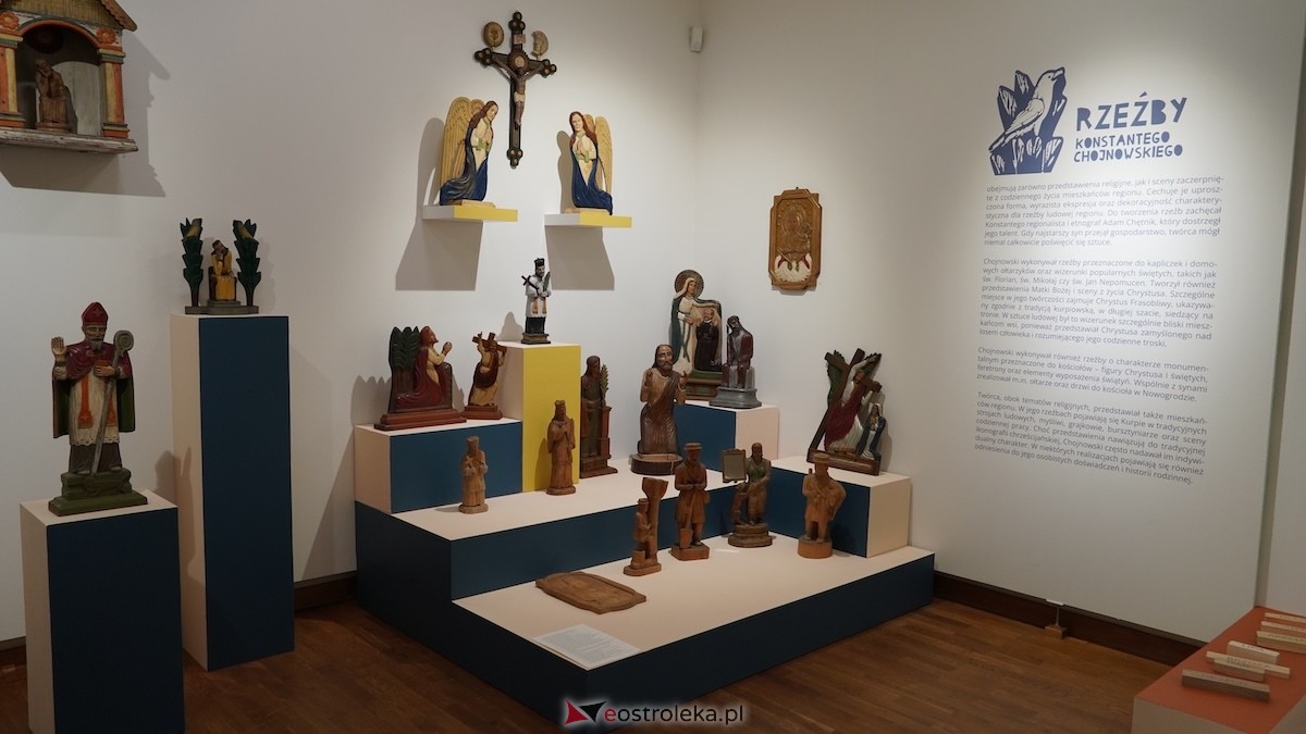 Otwarcie wystawy Konstantego Chojnowskiego w Muzeum Kultury Kurpiowskiej [17.03.2026] - zdjęcie #16 - eOstroleka.pl