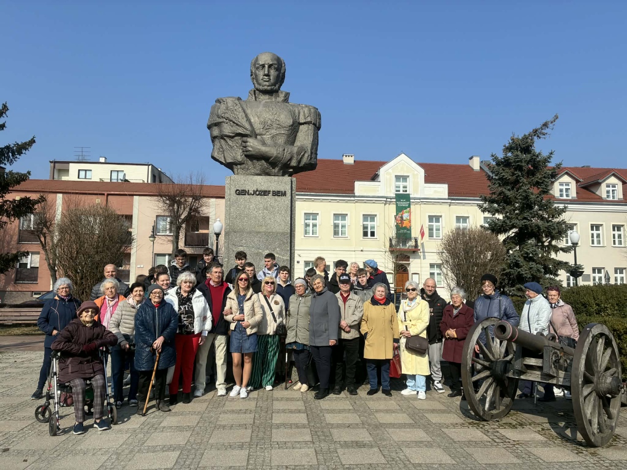 Projekt „Międzypokoleniowe pasje” w ZSZ nr 1 [19.03.2026] - zdjęcie #1 - eOstroleka.pl