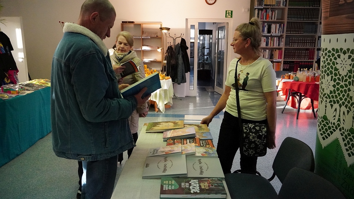Kiermasz Wielkanocny w Miejskiej Bibliotece Publicznej w Ostrołęce [19.03.2026] - zdjęcie #25 - eOstroleka.pl