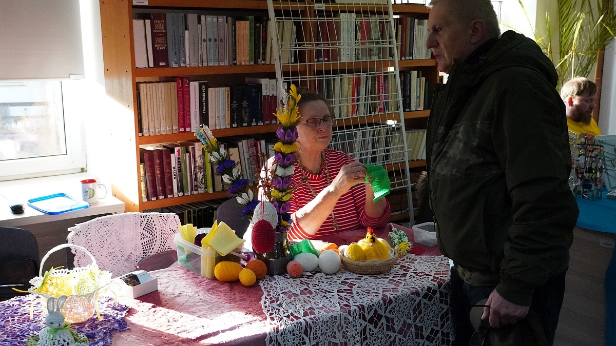 Kiermasz Wielkanocny w Miejskiej Bibliotece Publicznej w Ostrołęce [19.03.2026] - zdjęcie #19 - eOstroleka.pl
