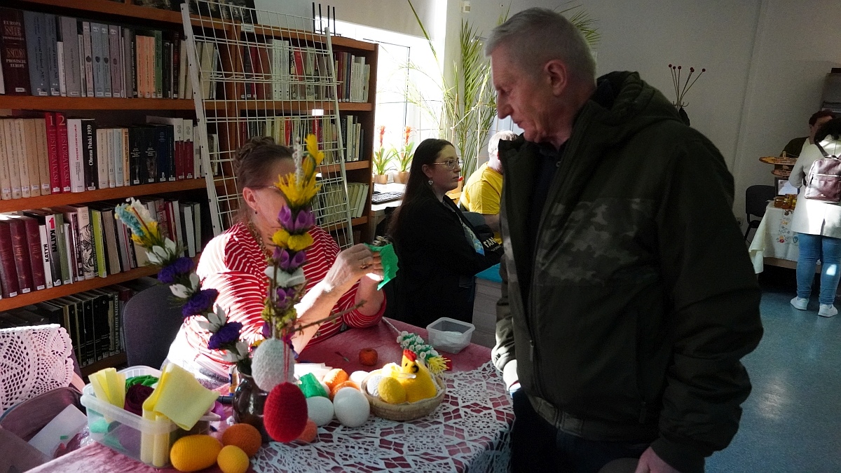 Kiermasz Wielkanocny w Miejskiej Bibliotece Publicznej w Ostrołęce [19.03.2026] - zdjęcie #14 - eOstroleka.pl