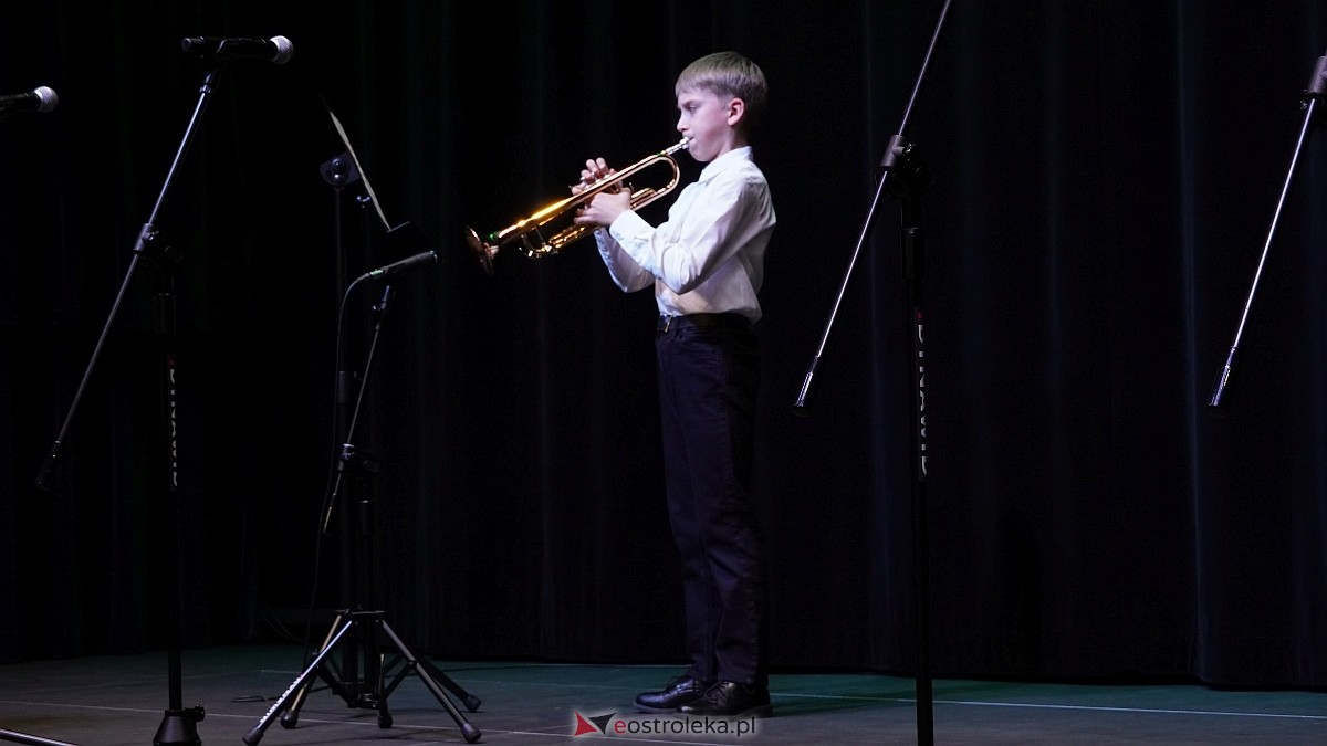 Koncert uczniów Państwowej Szkoły Muzycznej w Ostrołęce i Chóru Cantiamo w Muzeum Żołnierzy Wyklętych [19.03.2026] - zdjęcie #36 - eOstroleka.pl