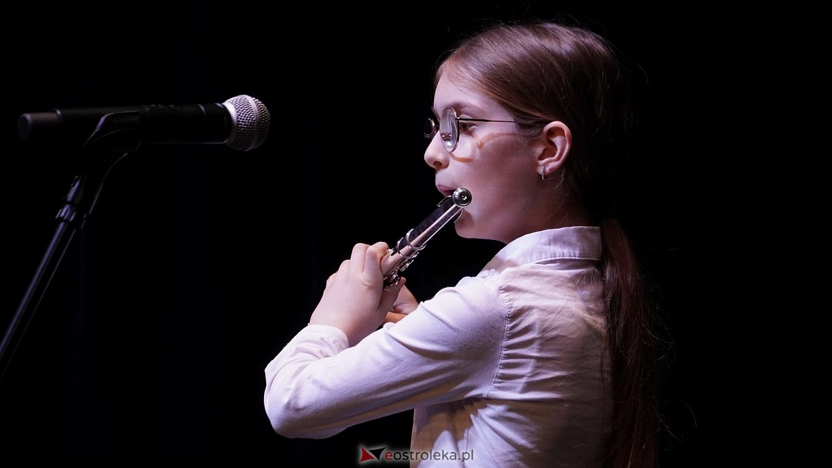 Koncert uczniów Państwowej Szkoły Muzycznej w Ostrołęce i Chóru Cantiamo w Muzeum Żołnierzy Wyklętych [19.03.2026] - zdjęcie #32 - eOstroleka.pl