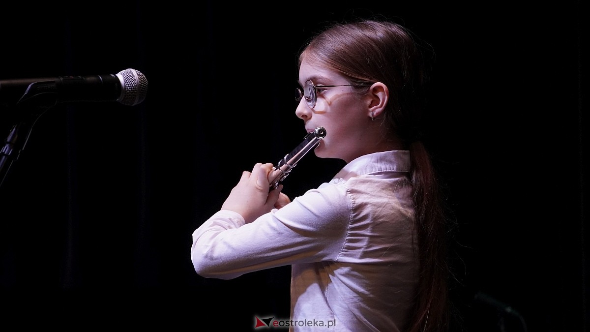 Koncert uczniów Państwowej Szkoły Muzycznej w Ostrołęce i Chóru Cantiamo w Muzeum Żołnierzy Wyklętych [19.03.2026] - zdjęcie #30 - eOstroleka.pl