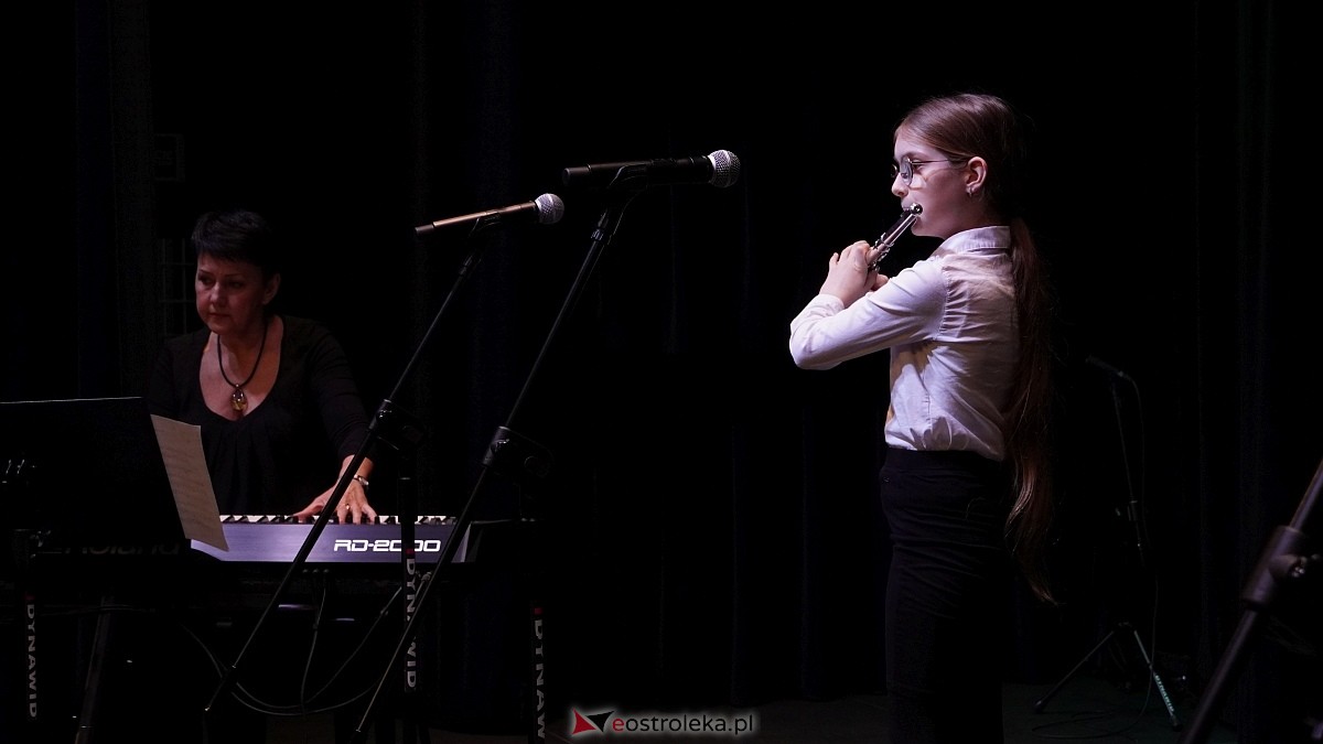 Koncert uczniów Państwowej Szkoły Muzycznej w Ostrołęce i Chóru Cantiamo w Muzeum Żołnierzy Wyklętych [19.03.2026] - zdjęcie #29 - eOstroleka.pl
