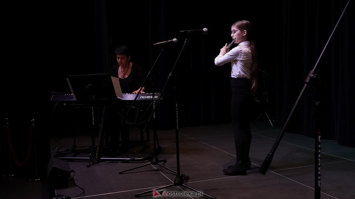 Koncert uczniów Państwowej Szkoły Muzycznej w Ostrołęce i Chóru Cantiamo w Muzeum Żołnierzy Wyklętych [19.03.2026] - zdjęcie #28 - eOstroleka.pl