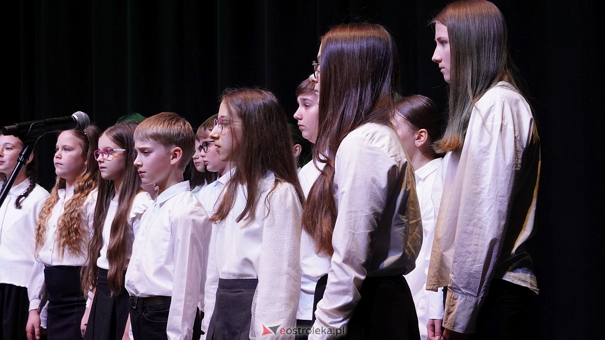Koncert uczniów Państwowej Szkoły Muzycznej w Ostrołęce i Chóru Cantiamo w Muzeum Żołnierzy Wyklętych [19.03.2026] - zdjęcie #23 - eOstroleka.pl