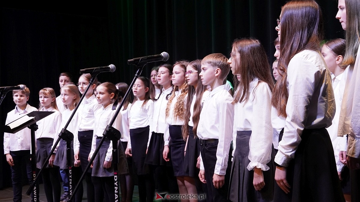Koncert uczniów Państwowej Szkoły Muzycznej w Ostrołęce i Chóru Cantiamo w Muzeum Żołnierzy Wyklętych [19.03.2026] - zdjęcie #16 - eOstroleka.pl