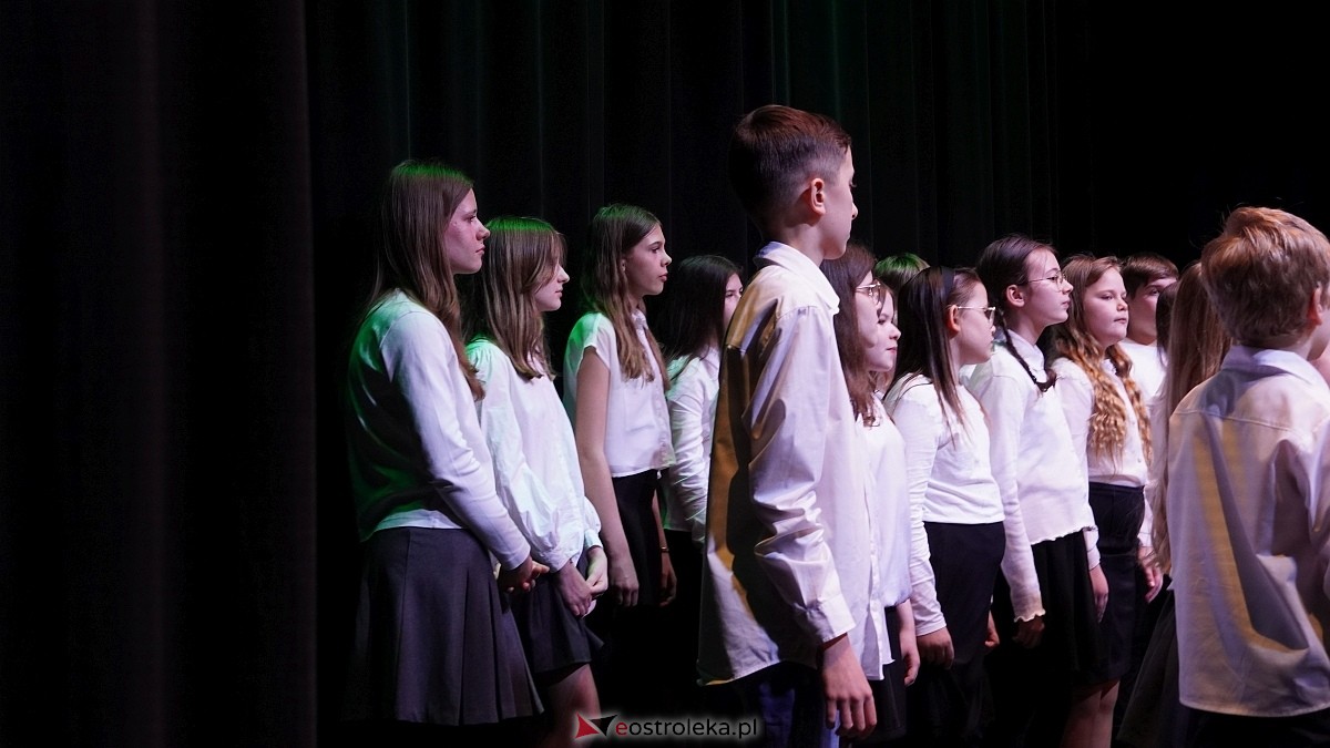Koncert uczniów Państwowej Szkoły Muzycznej w Ostrołęce i Chóru Cantiamo w Muzeum Żołnierzy Wyklętych [19.03.2026] - zdjęcie #1 - eOstroleka.pl