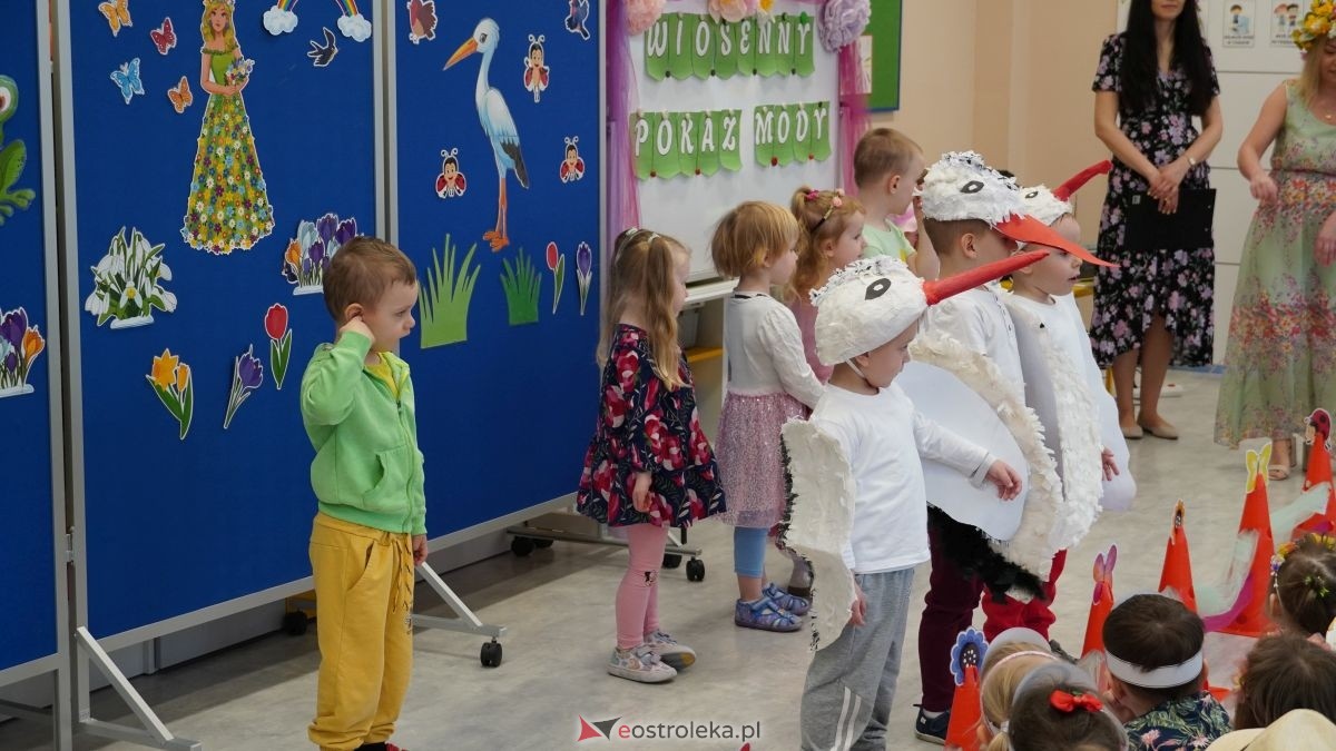 Wiosenne przebieranki w „Krainie Radości”. Dzieci z Przedszkola Miejskiego nr 8 przywitały wiosnę! [20.03.2026] - zdjęcie #74 - eOstroleka.pl
