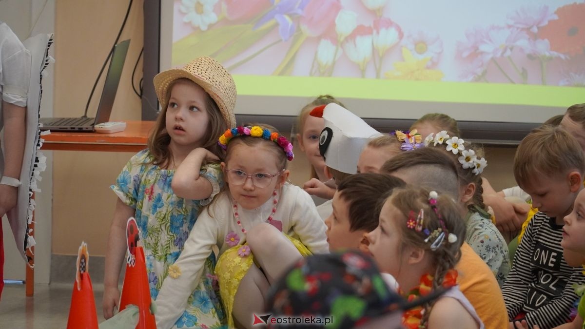 Wiosenne przebieranki w „Krainie Radości”. Dzieci z Przedszkola Miejskiego nr 8 przywitały wiosnę! [20.03.2026] - zdjęcie #69 - eOstroleka.pl