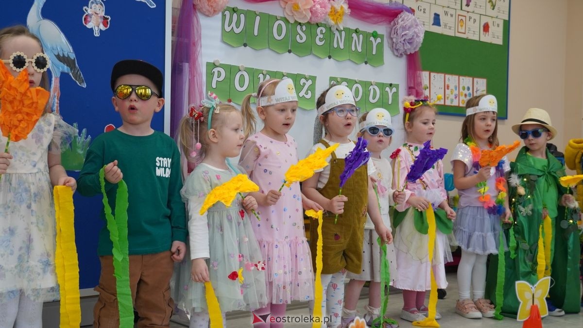 Wiosenne przebieranki w „Krainie Radości”. Dzieci z Przedszkola Miejskiego nr 8 przywitały wiosnę! [20.03.2026] - zdjęcie #51 - eOstroleka.pl