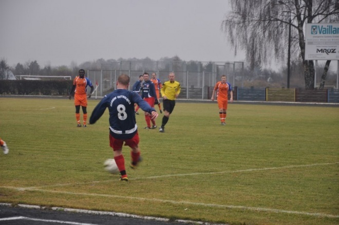 Narew Ostrołęka - Ursus Warszawa 0:3 (20.11.2011) - zdjęcie #12 - eOstroleka.pl