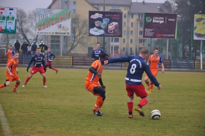 Narew Ostrołęka - Ursus Warszawa 0:3 (20.11.2011) - zdjęcie #11 - eOstroleka.pl