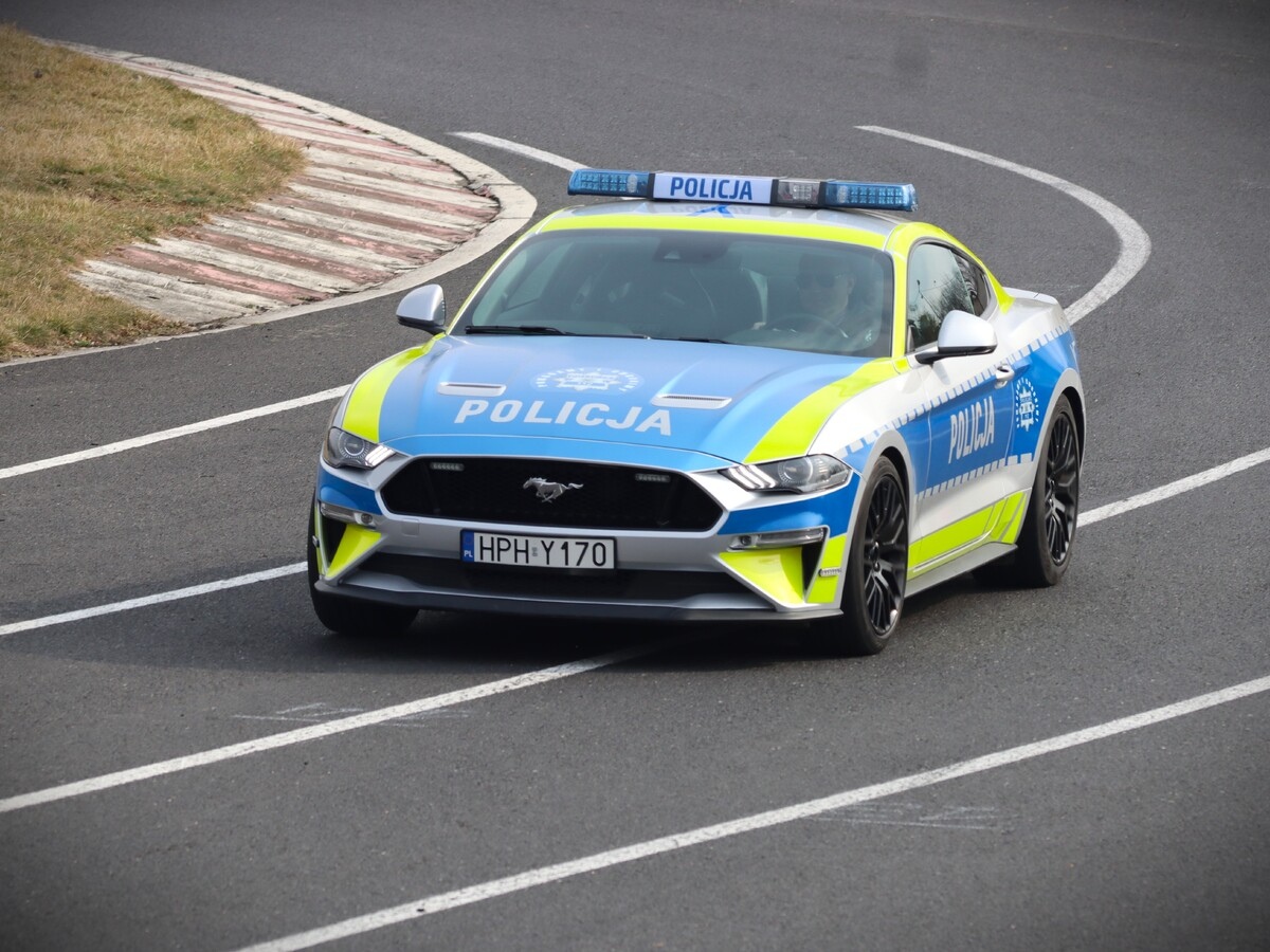 Ford Mustang w służbie mazowieckiej policji [20.03.2026] - zdjęcie #7 - eOstroleka.pl