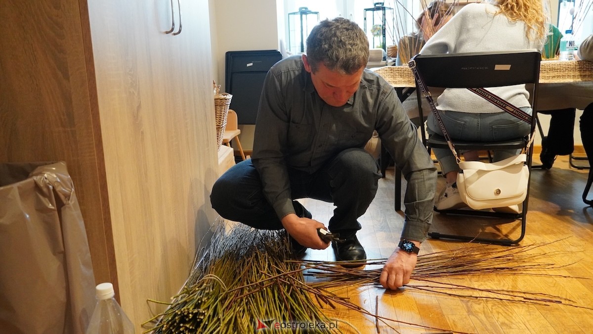 Warsztaty wikliniarskie Koszyk z wikliny w Muzeum Kultury Kurpiowskiej [22.03.2026] - zdjęcie #26 - eOstroleka.pl