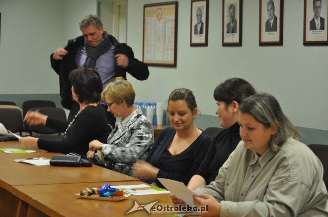 Świateczna Zbiórka Żywności: Liderzy gotowi do działania [21.XI.2011] - zdjęcie #17 - eOstroleka.pl