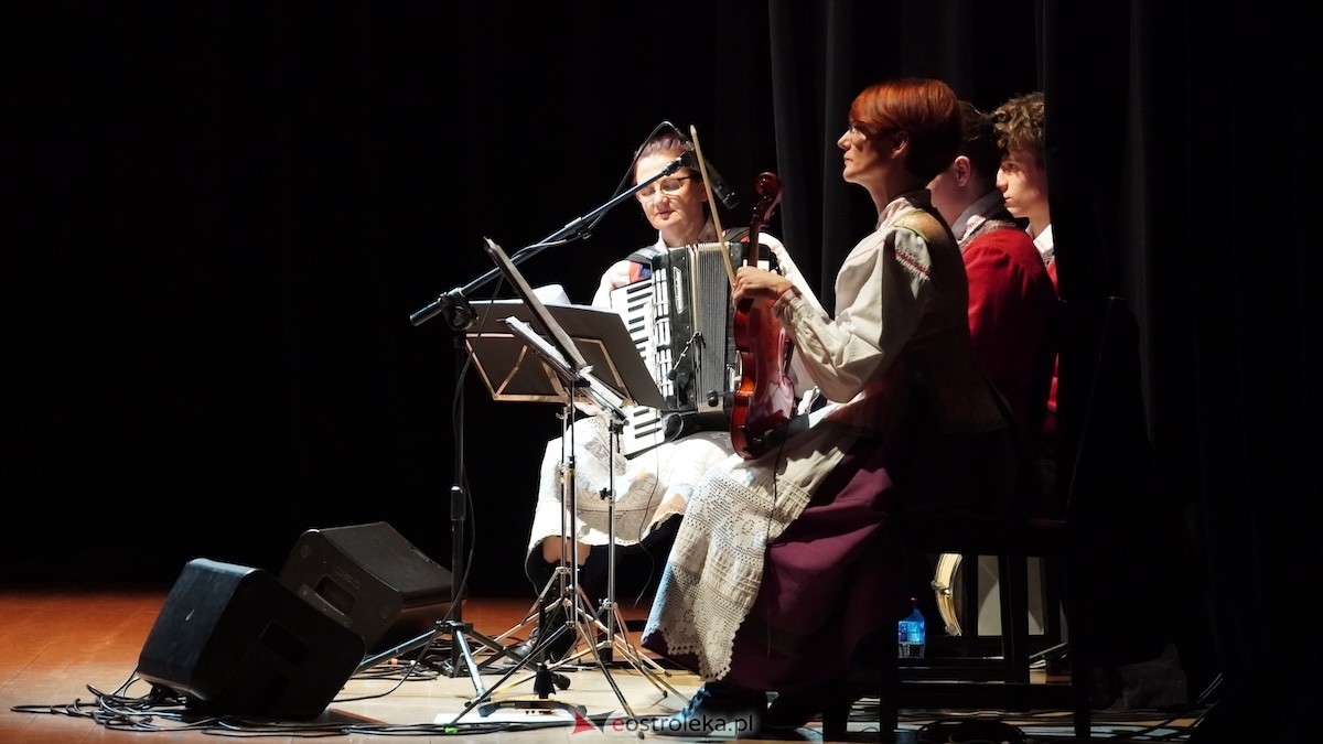 Koncert Korzenie i Echo, tam gdzie góry śpiewają, a puszcza wtóruje... [22.03.2026] - zdjęcie #57 - eOstroleka.pl