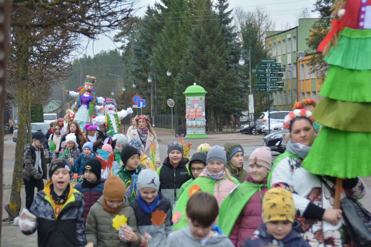 Kurpiowskie marzanny i Pinokio. Tak Kadzidło przywitało wiosnę! Fot. CKK Kadzidło  [20.03.2026] - zdjęcie #43 - eOstroleka.pl