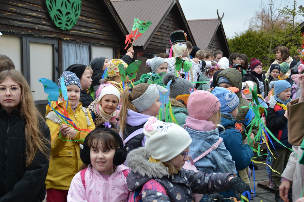 Kurpiowskie marzanny i Pinokio. Tak Kadzidło przywitało wiosnę! Fot. CKK Kadzidło  [20.03.2026] - zdjęcie #27 - eOstroleka.pl