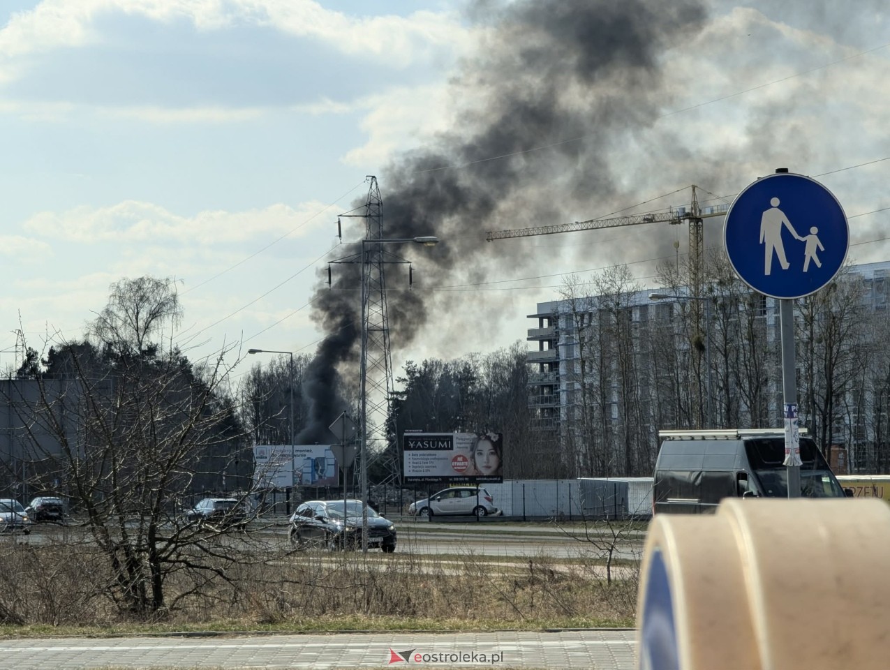 Pożar na terenie budowy w Ostrołęce [23.03.2026] - zdjęcie #7 - eOstroleka.pl
