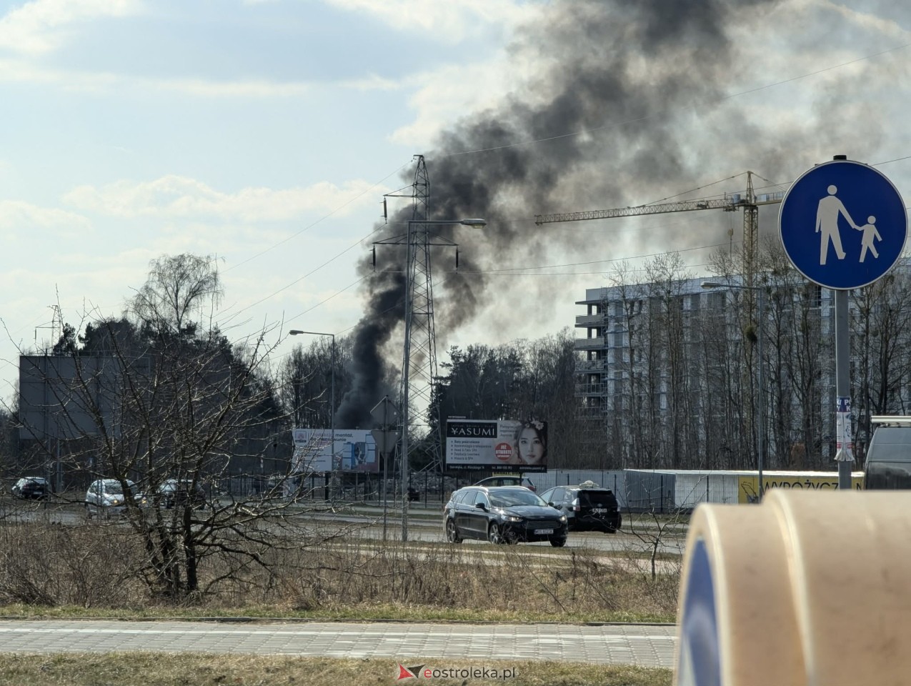 Pożar na terenie budowy w Ostrołęce [23.03.2026] - zdjęcie #6 - eOstroleka.pl