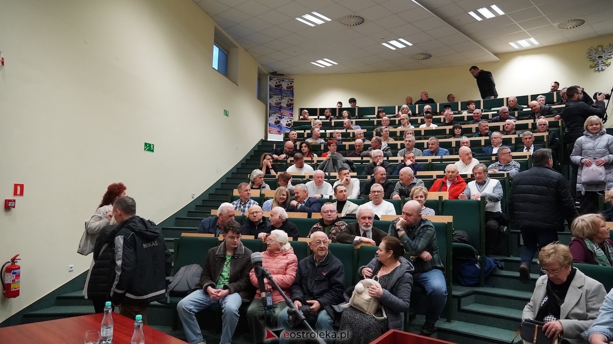 Spotkanie z Markiem Jakubiakiem w WSAP w Ostrołęce [23.03.2026] - zdjęcie #34 - eOstroleka.pl