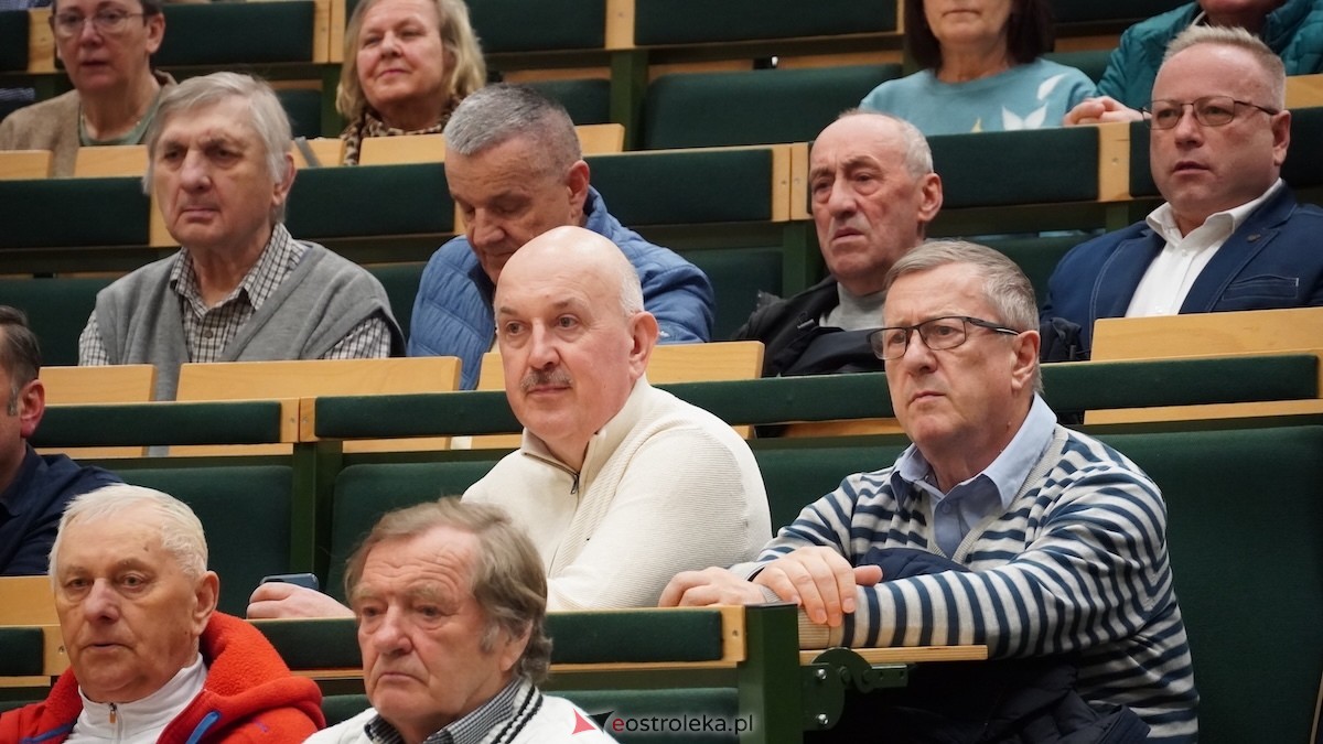 Spotkanie z Markiem Jakubiakiem w WSAP w Ostrołęce [23.03.2026] - zdjęcie #27 - eOstroleka.pl
