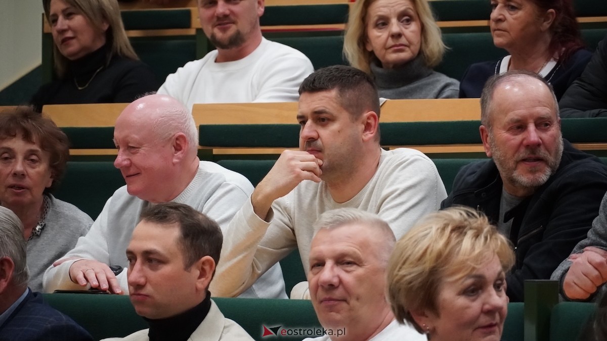 Spotkanie z Markiem Jakubiakiem w WSAP w Ostrołęce [23.03.2026] - zdjęcie #24 - eOstroleka.pl