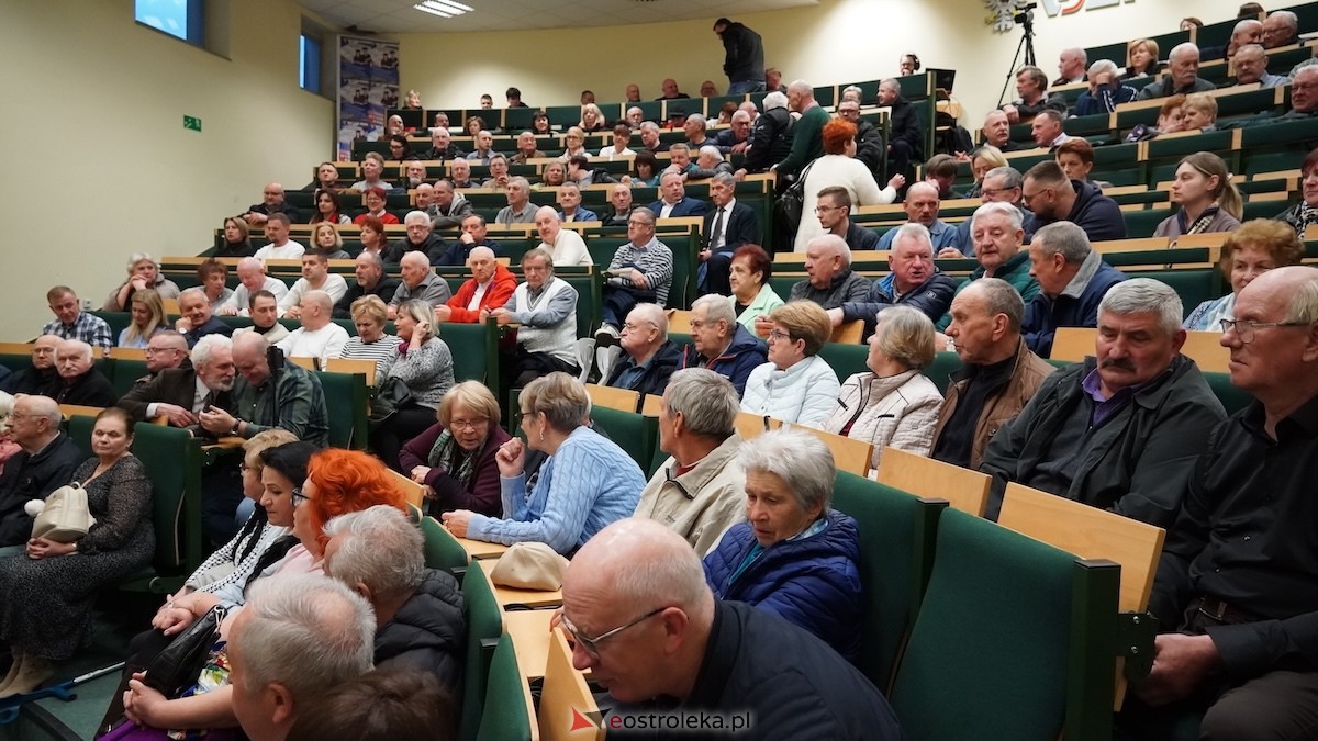 Spotkanie z Markiem Jakubiakiem w WSAP w Ostrołęce [23.03.2026] - zdjęcie #23 - eOstroleka.pl
