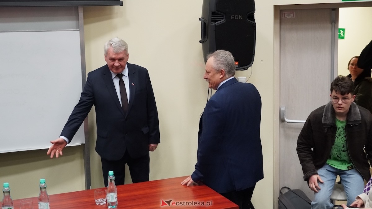 Spotkanie z Markiem Jakubiakiem w WSAP w Ostrołęce [23.03.2026] - zdjęcie #10 - eOstroleka.pl