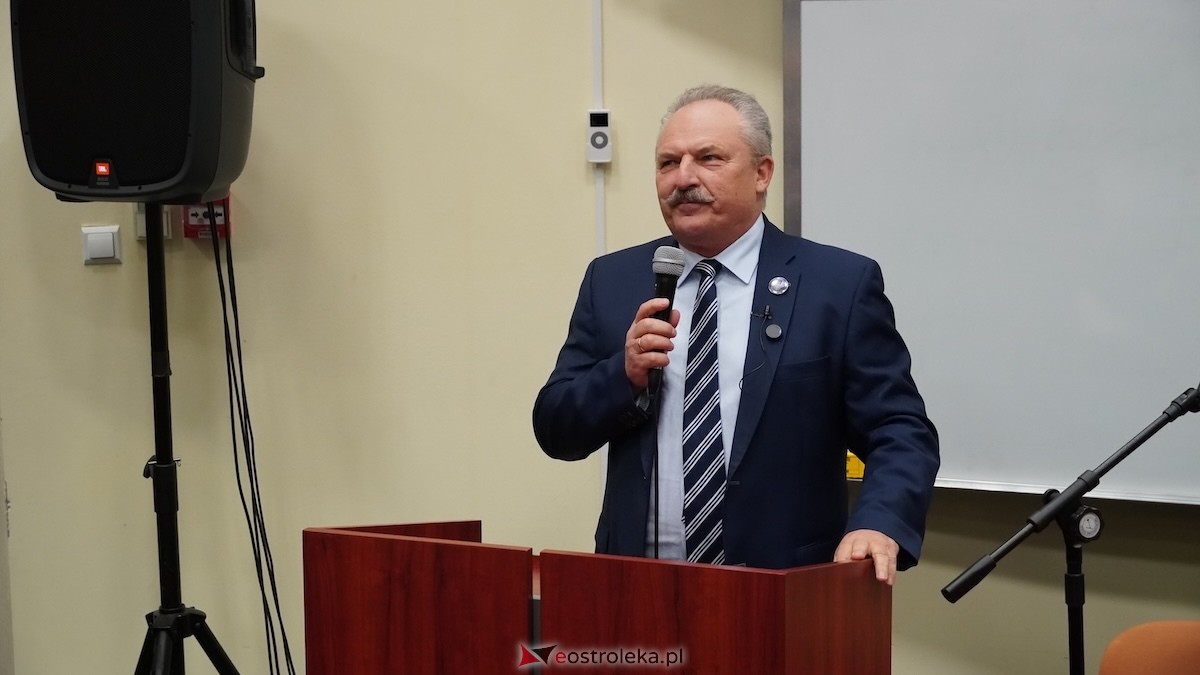 Spotkanie z Markiem Jakubiakiem w WSAP w Ostrołęce [23.03.2026] - zdjęcie #5 - eOstroleka.pl