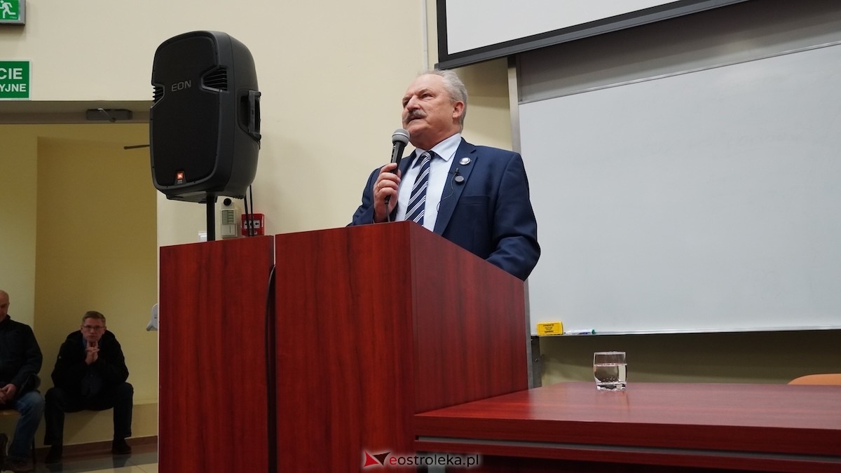 Spotkanie z Markiem Jakubiakiem w WSAP w Ostrołęce [23.03.2026] - zdjęcie #4 - eOstroleka.pl