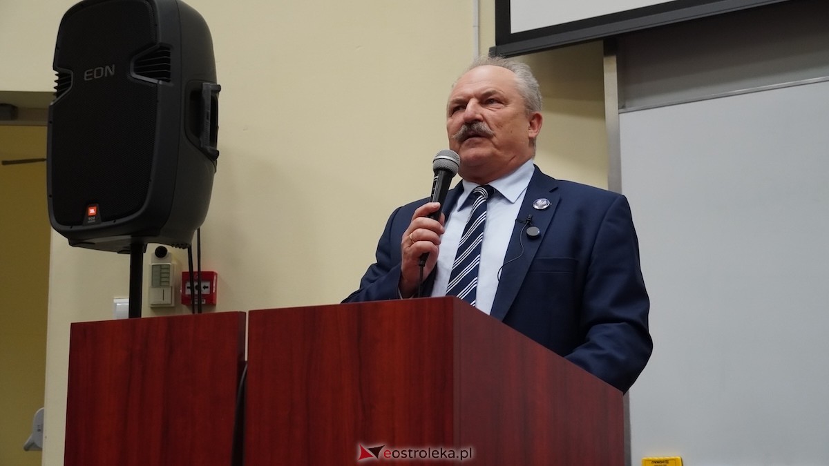 Spotkanie z Markiem Jakubiakiem w WSAP w Ostrołęce [23.03.2026] - zdjęcie #3 - eOstroleka.pl