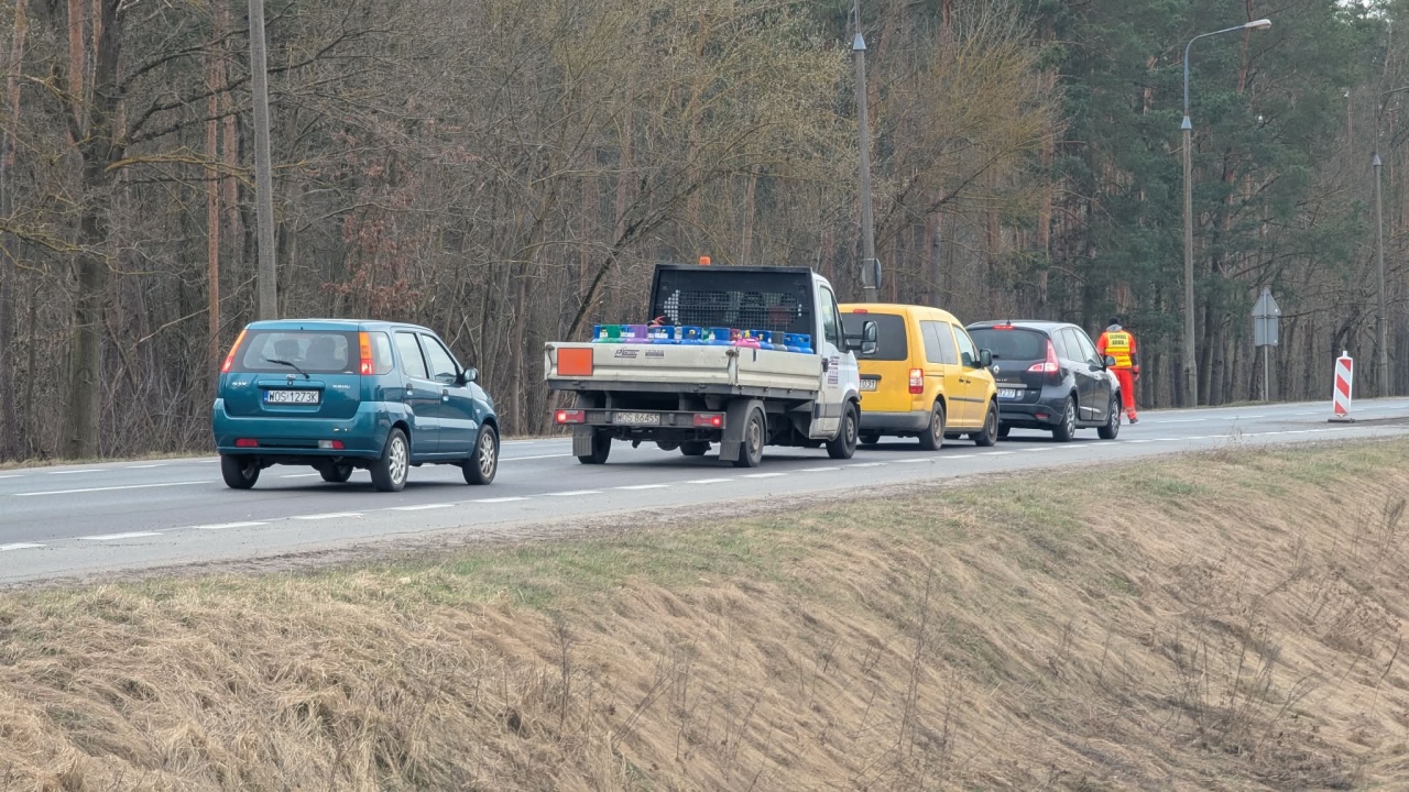Utrudnienia na Warszawskiej w Ostrołęce [25.03.2026] - zdjęcie #1 - eOstroleka.pl